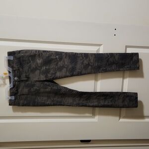 Camo skinny jeans